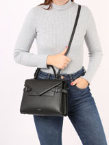 Cross Body Tas M Emilie Grain Leder Le tanneur Zwart emily TEMI1014-vue-porte