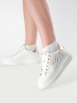 Sneakers Kapri Signiature Embossed Uit Leder Karl lagerfeld Wit women KL62511A-vue-porte