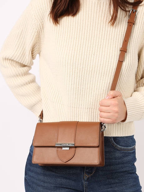 Cross Body Tas Paris Ily Leder Lancaster Bruin paris ily 12 ander zicht 1