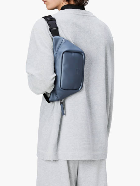 Heuptasje Rains Blauw city 14730 ander zicht 1