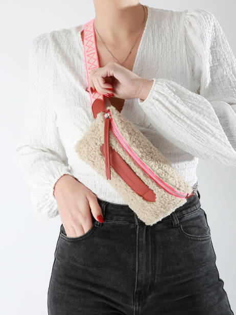 Belt Bag Coachella Mouton Leder Marie martens Beige coachella TMF ander zicht 1