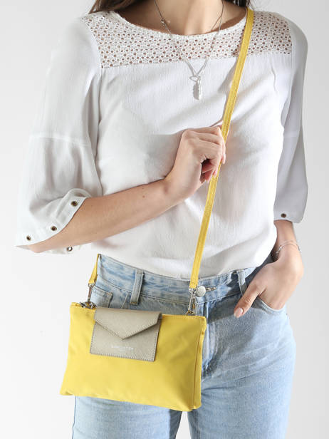 Cross Body Tas Smart Kba Lancaster Geel smart kba 27 ander zicht 1