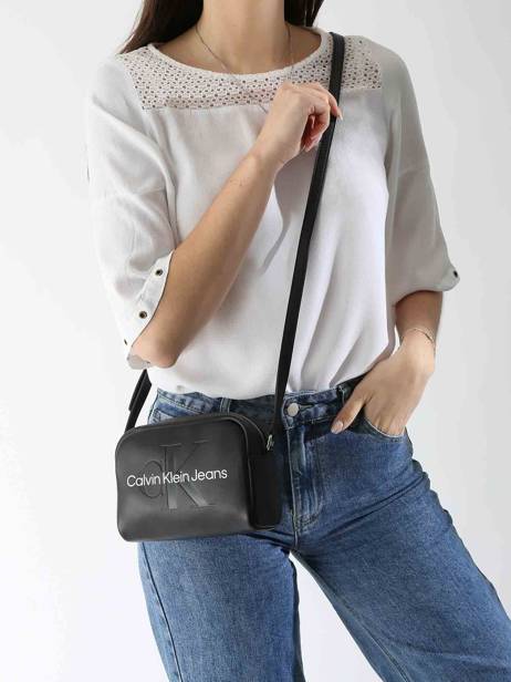 Cross Body Tas Sculpted Calvin klein jeans Zwart sculpted K612220 ander zicht 1