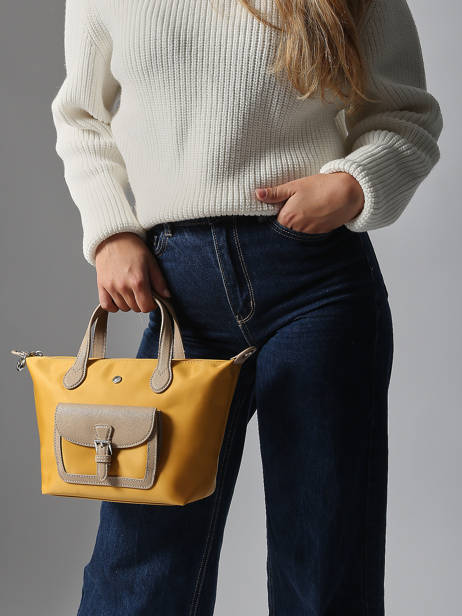 Cross Body Tas Kiana Nylon Hexagona Geel kiana 1720185 ander zicht 1