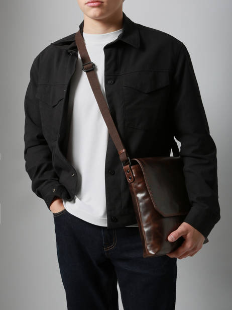 Schoudertas Maverick Bruin the original MAVTO809 ander zicht 1